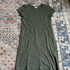 GAP Olive Green T-Shirt